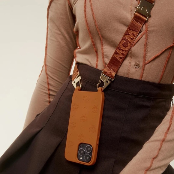 MCM x XouXou Phone Necklace - iPhone 13Pro - Picture 2 of 7